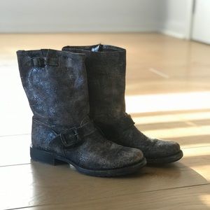 Frye - Women’s 7.5 Short Distressed Leather Boots